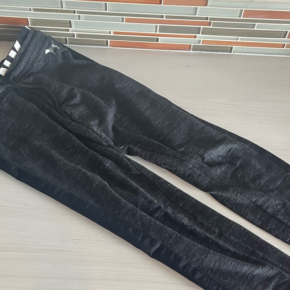 Women’s Victoria’s Secret Pink Graphic Joggers